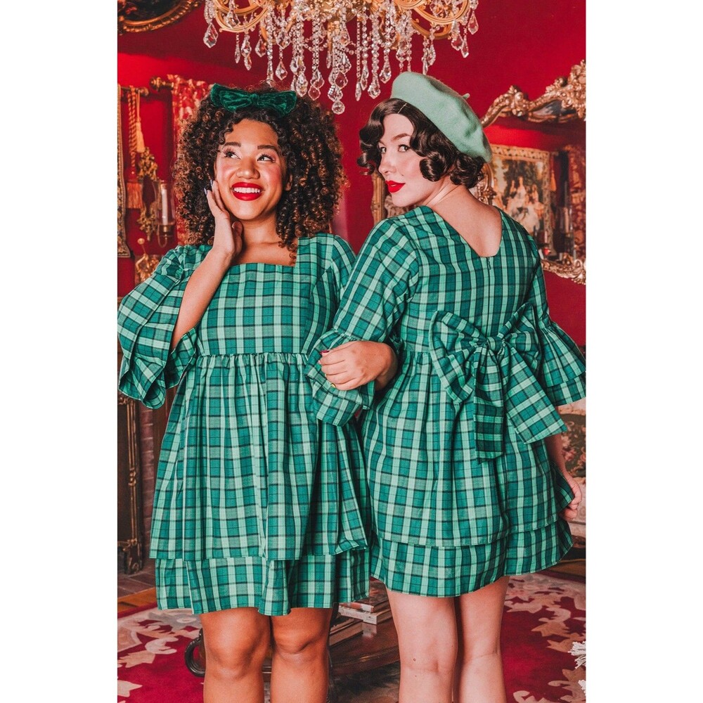 Ivy City Co. Green Plaid Tiered Mini Dress Square Neck Bell Sleeves Bow Back 14